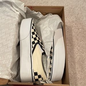 NWT vans checkered platforms